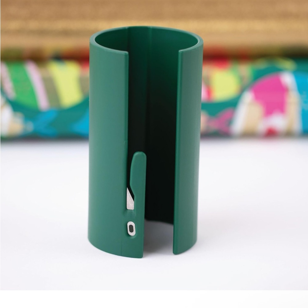 Little ELF Wrapping Paper Cutter - Picture 2 of 7